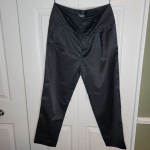 Gorgeous 3/4 black shiny Mexx pants